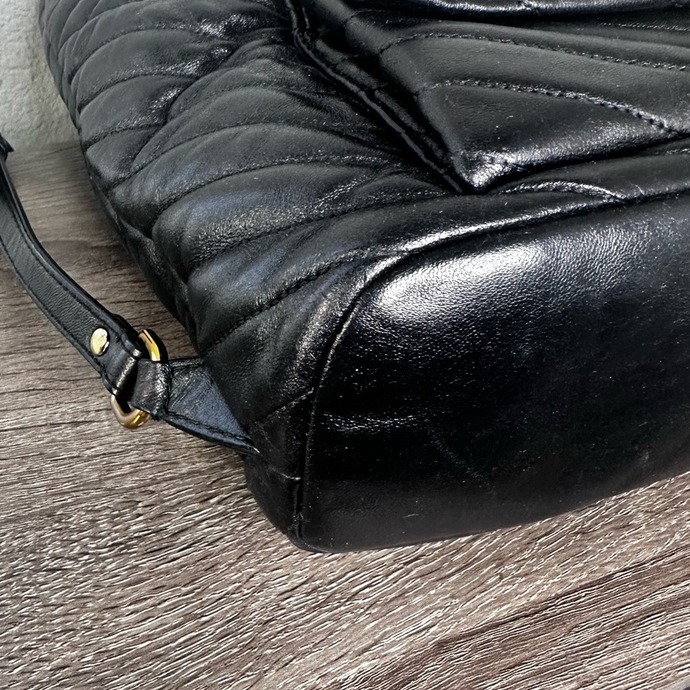 Tory Burch Kira backpack in quilted matelasse leather - Picture 10 of 17